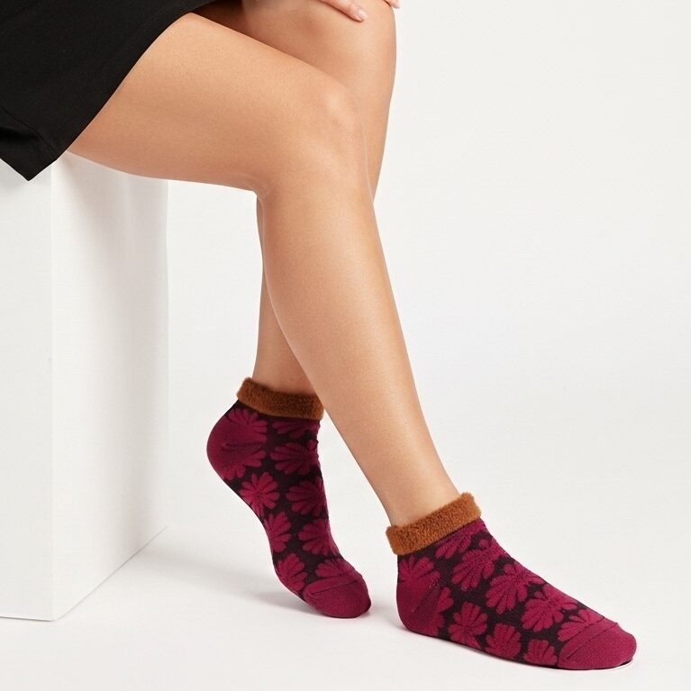 Cozy Floral Ankle Socks with Fuzzy Cuff – Burgundy & Brown