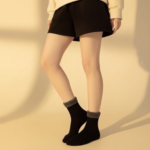 Fleece-Lined Ankle Socks – Classic Black - Image 3