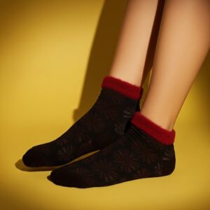 Cozy Floral Ankle Socks with Fuzzy Red Cuff – Black & Burgundy