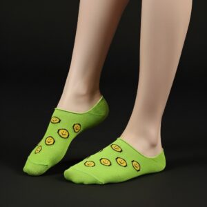 Green No-Show Socks with Smiley Face Design – Fun & Comfortable Everyday Wear