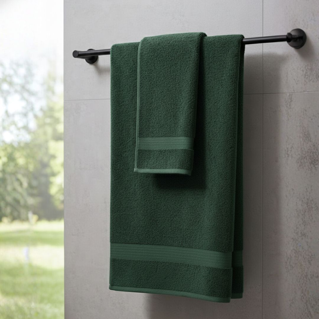 Luxury Quick Dry Forest Green Cotton Bath Towel – 640 GSM Large Size (140×70 cm) Ultra Soft & Super Absorbent