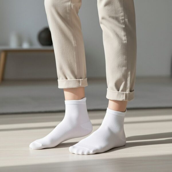 White Antimicrobial Cotton Socks – Ultra Soft, Odor-Control, and Sweat-Free Socks for Daily Comfort